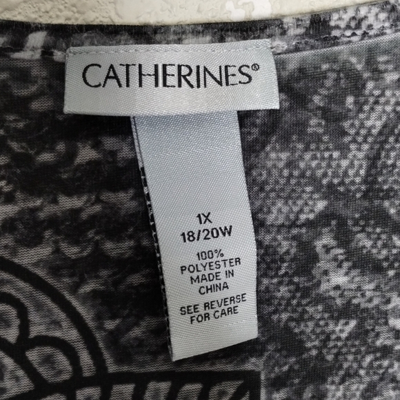 Catherines Black White Mandala Printed Top Plus Size 1X - Picture 5 of 7